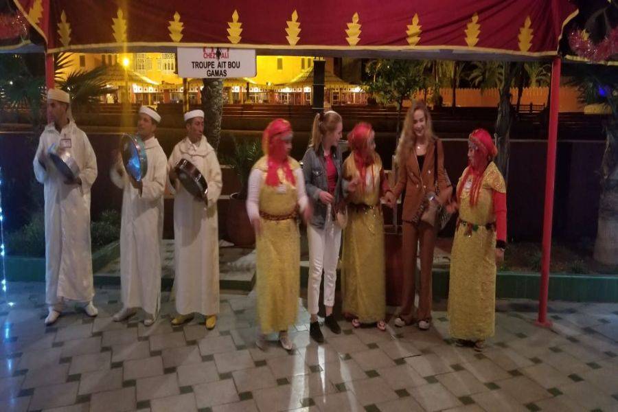 Delicioso jantar com o Histórico Fantasia e Show de Dança