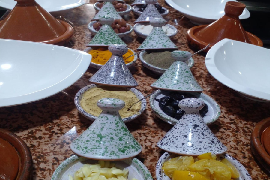 Aula de culinária marroquina Marrakech no Chouf l'Or com retirada