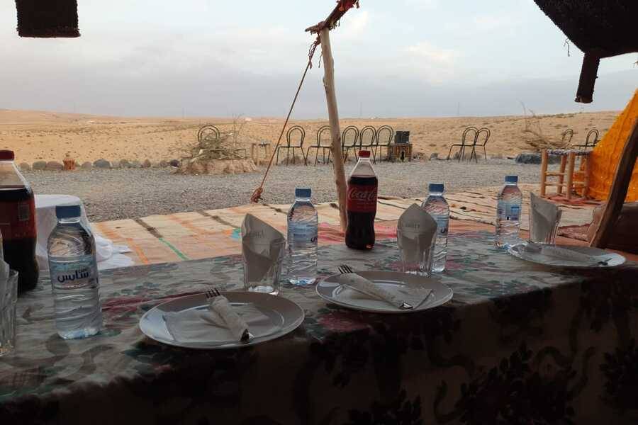 Passeio de Camelo ao Pôr-do-Sol no Deserto de Agafay e Jantar em Chouf L'Or em Marraquexe