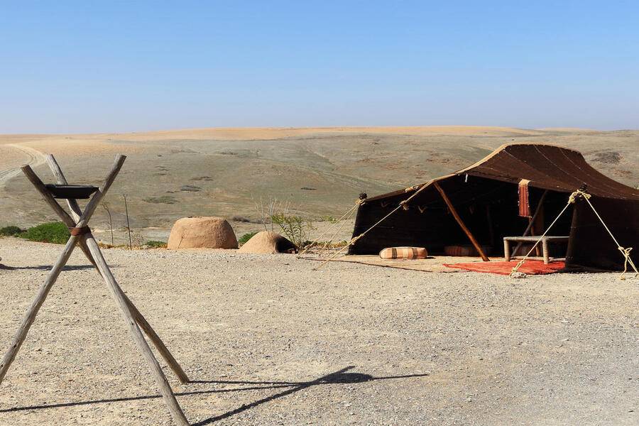 Passeio de Camelo ao Pôr-do-Sol no Deserto de Agafay e Jantar em Chouf L'Or em Marraquexe