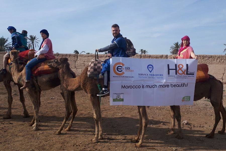 Passeio de camelo no Palmeraie de Marrakech